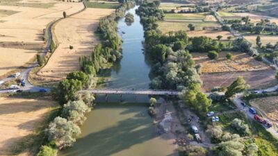 Kayseri’nin Özvatan ilçesinde Kızılırmak Nehri’nde akıntıya kapılan bir çocuğu kurtarmak