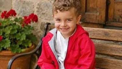 Kocaeli’nin Karamürsel ilçesinde ailece tatil yapan 4 yaşındaki bir çocuk,