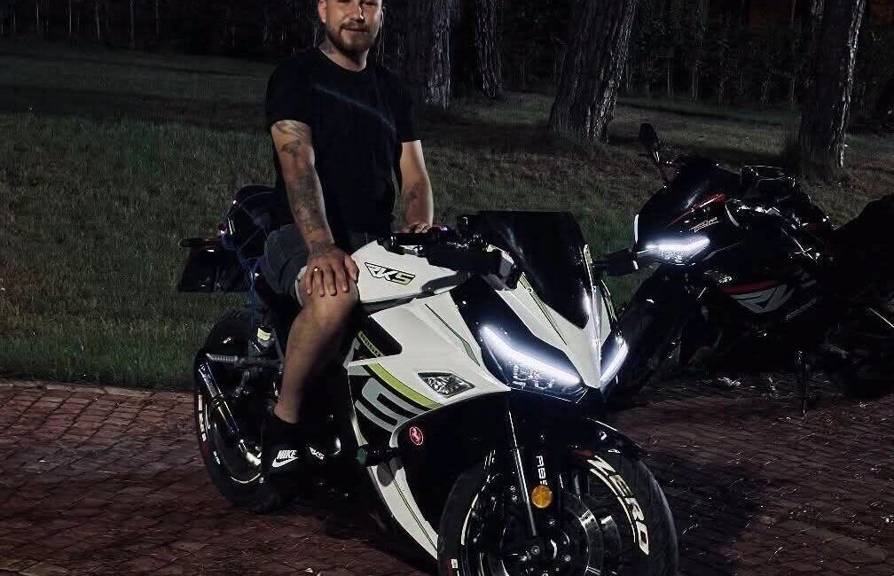 Denizli’nin Bekilli ilçesinde bir motosiklet kazası meydana geldi ve kaza