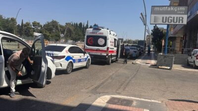 Şanlıurfa’da bir motosikletin kontrolden çıkarak devrilmesi sonucu sürücü yaralandı. Olay,