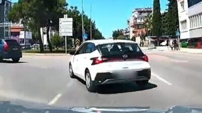 Samsun’da trafikte seyir halindeki bir otomobil sürücüsü, Atakum ilçesi Körfez