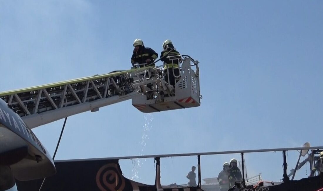 Konya’da bir sanayi sitesinde meydana gelen yangın, iş yerinde çalışanları