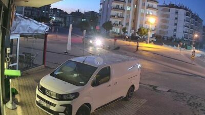 Konya’nın Karapınar ilçesinde meydana gelen trafik kazasında motosiklet sürücüsü yaralandı.