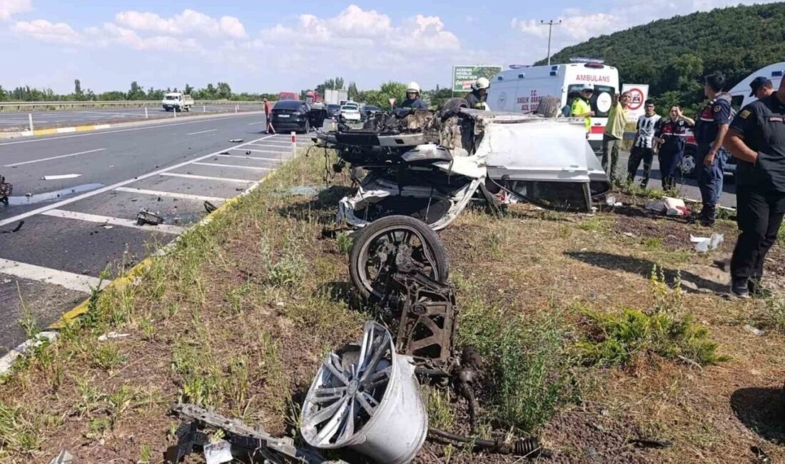 Akşehir ilçesinde meydana gelen trafik kazasında, bir ailenin içinde bulunduğu