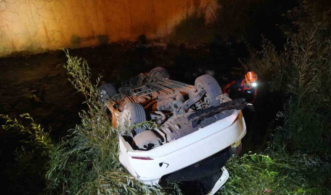 Muş’ta, Dere Mahallesi’nde bulunan Çarçayı üzerindeki köprüde meydana gelen trafik