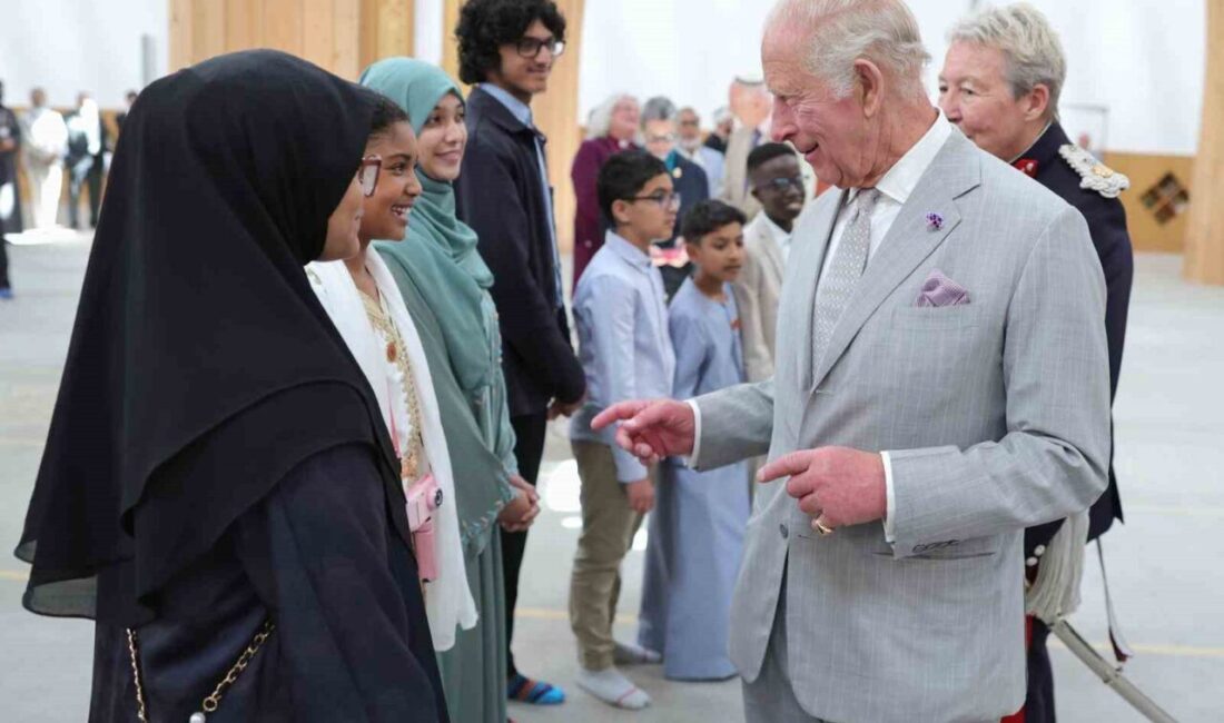 İngiltere Kralı III. Charles, Cambridge’e gerçekleştirdiği ziyaret sırasında, Türkiye’nin destekleriyle