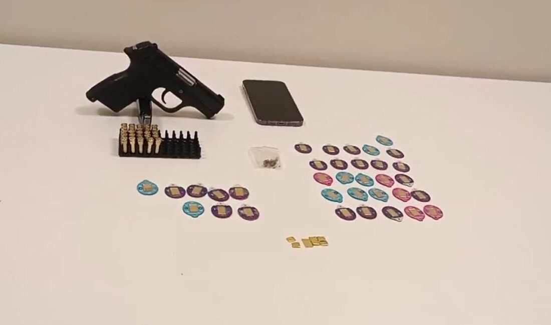 Küçükçekmece ilçesinde, farklı zaman dilimlerinde aynı kuyumcuya sahte altın satmaya