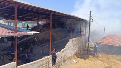 Hatay’da meydana gelen yangın, Kumlu ilçesi Güventaşı Mahallesi’nde bulunan bir
