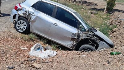 Hatay’ın Kumlu ilçesinin Cumhuriyet Mahallesi yolçatı mevkiinde meydana gelen trafik