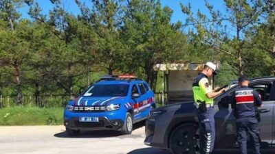 Sorgun İlçe Jandarma Komutanlığı ekipleri, Yozgat’ın Sorgun ilçesinde trafik kurallarını