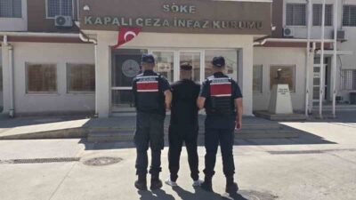 Kuşadası ilçesinde düzenlenen organize suç operasyonunda yakalanan 2 şüpheli tutuklandı.