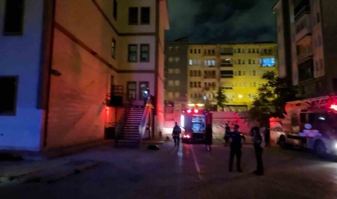 Kütahya ilinde bulunan bir ilkokulun bodrum katında meydana gelen yangın,