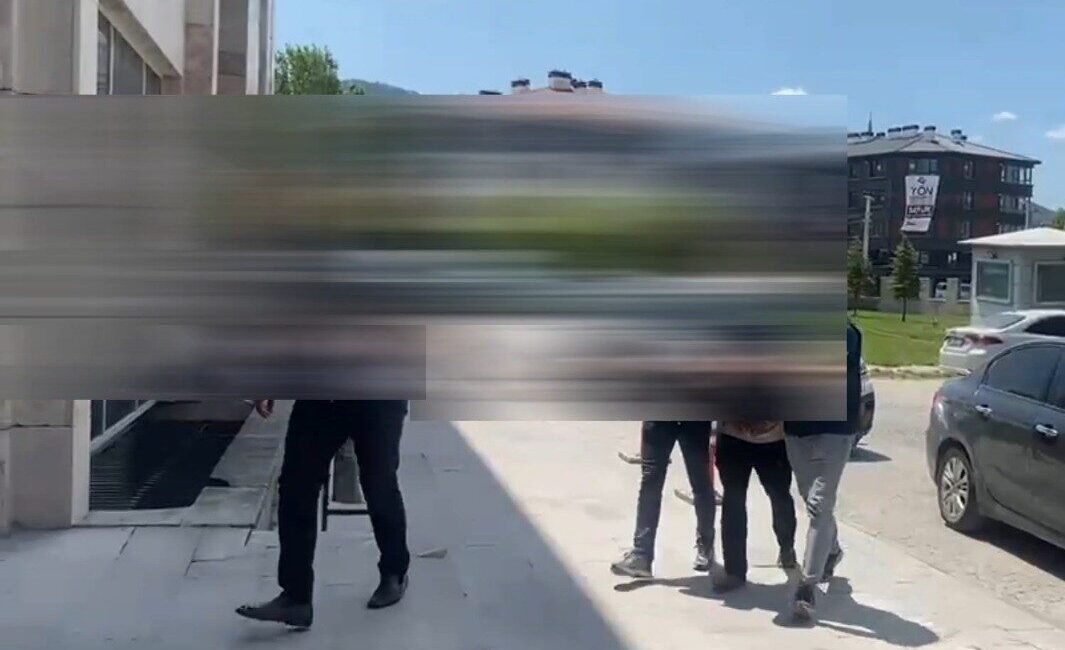 Kütahya’da polis ekipleri tarafından aranan bir hükümlü, üzerinde 20 yıl