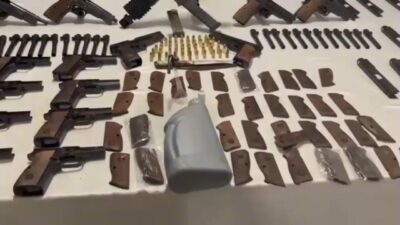 Kütahya il merkezi ve ilçelerinde gerçekleştirilen polis denetimlerinde, durdurulan iki