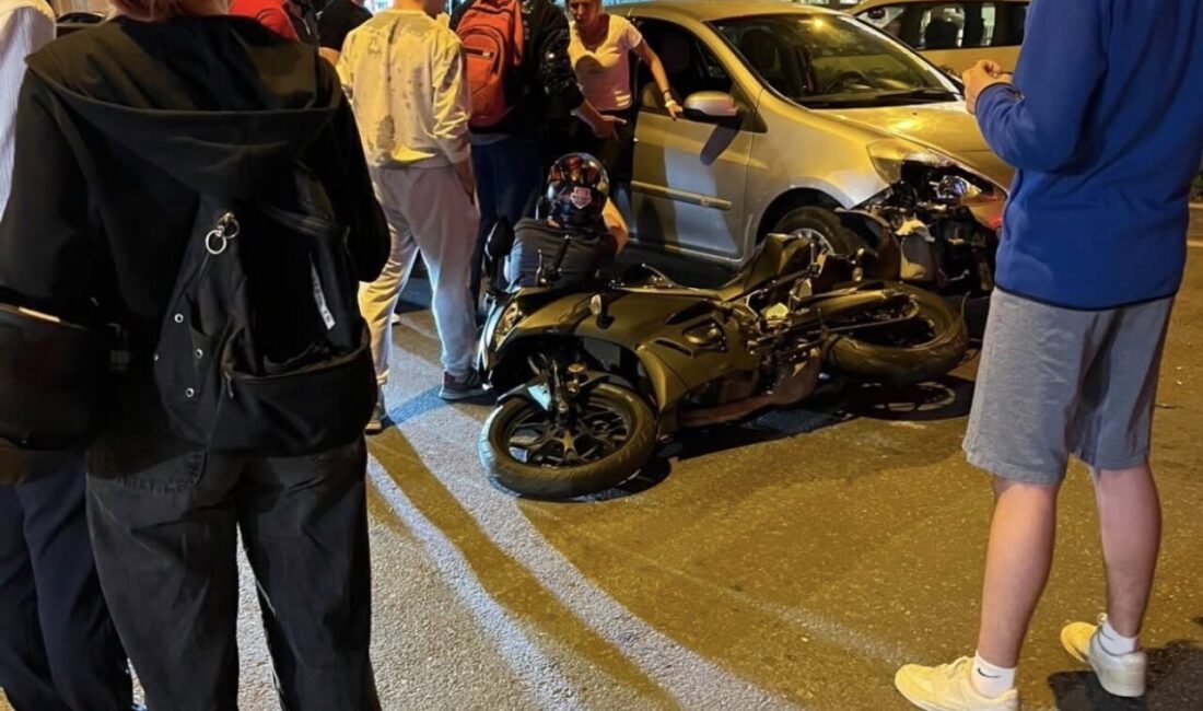 Kırklareli’nin Lüleburgaz ilçesinde meydana gelen trafik kazasında otomobil ile motosiklet