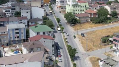Boğazköy Mahallesi’nde yaşayanlar, iddiaya göre belirlenen yolu kullanmayan hafriyat kamyonlarının