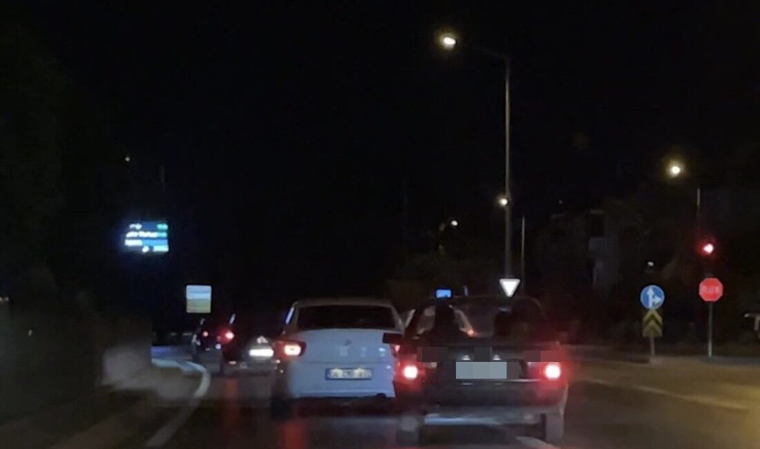 Konya’da içinde 4 kişinin bulunduğu bir otomobil sürücüsü, Yeni İstanbul