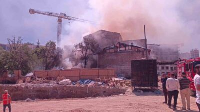 Battalgazi ilçesindeki bir evde başlayan yangın, itfaiye ekiplerinin hızlı müdahalesiyle
