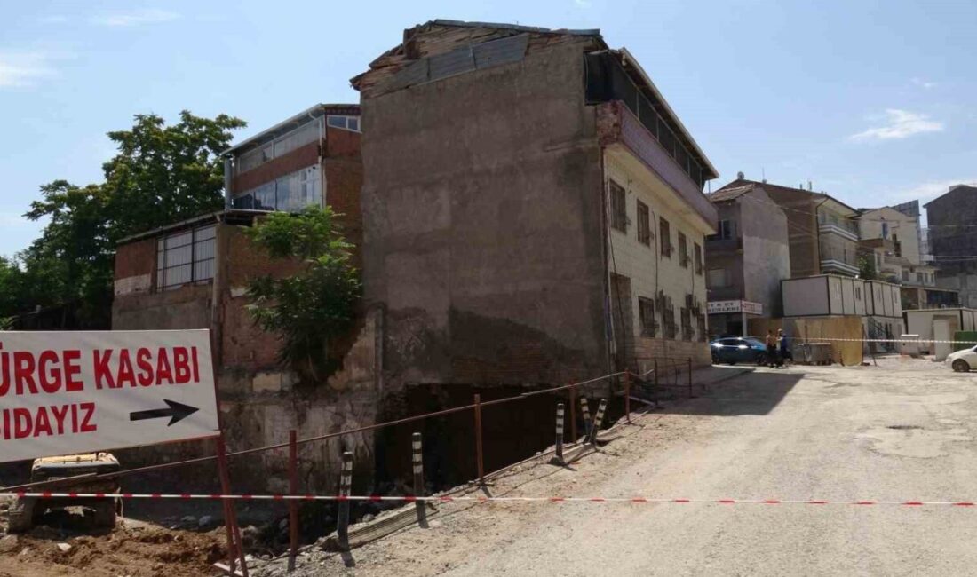 Malatya’da, Büyük Hüseyin Bey Mahallesi Cezmi Kartay Caddesi’nde bulunan bir