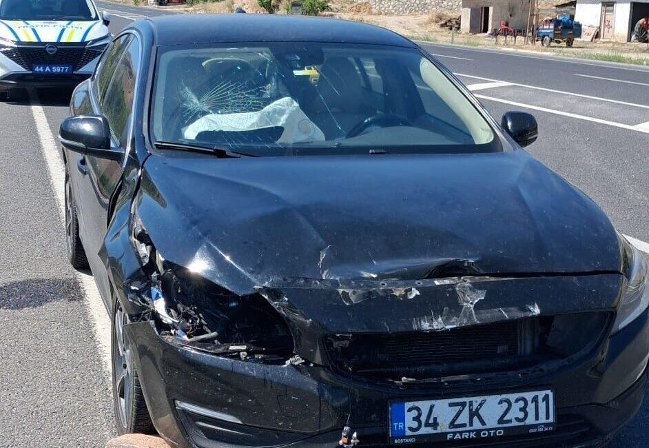 Malatya’nın Darende ilçesinde meydana gelen trafik kazasında, seyir halindeki bir
