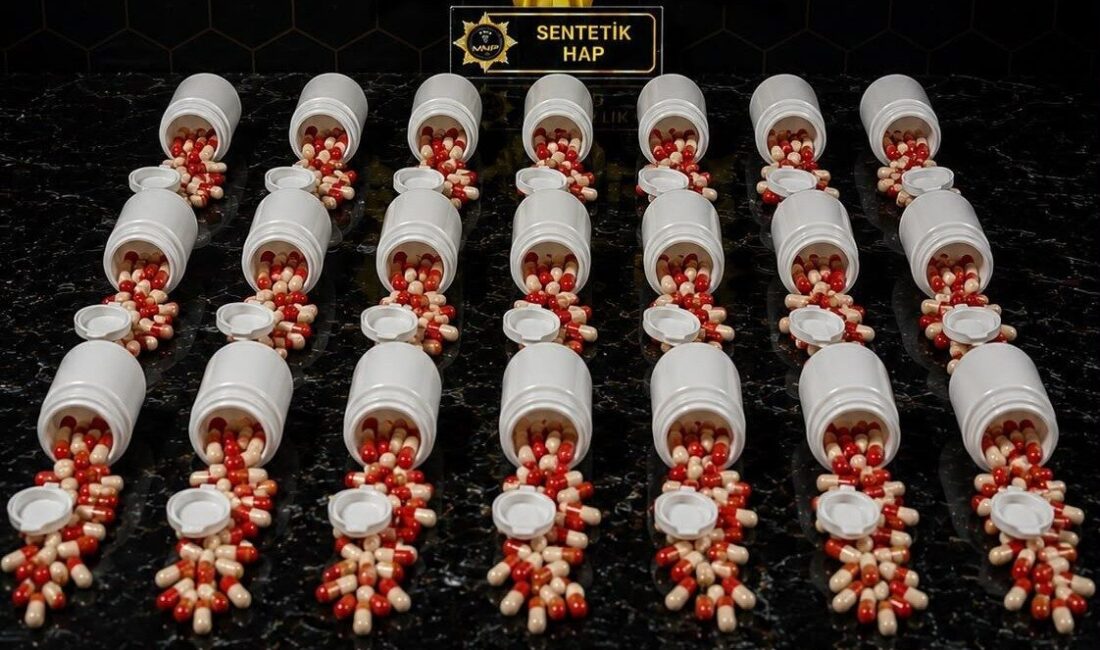 Malatya’da “torbacı” olarak adlandırılan sokak satıcılarına yönelik yapılan operasyonda Narkotik