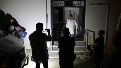 Malatya’nın Battalgazi ilçesinde, yalnız yaşayan 89 yaşındaki bir kadın, evinin