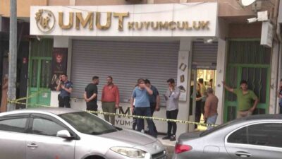 Maltepe ilçesindeki bir kuyumcu dükkanı, saat 11.00 sularında motosiklet kullanan,