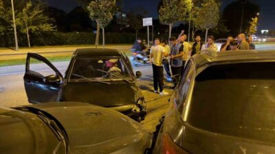 Maltepe’de, bir sürücünün direksiyon hakimiyetini kaybetmesi sonucu yaşanan trafik kazasında