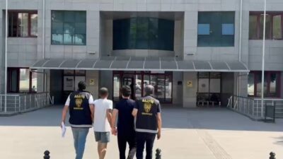 Manavgat ilçesinde polis ekipleri, aranan şahıslara karşı yaptıkları operasyonda 3