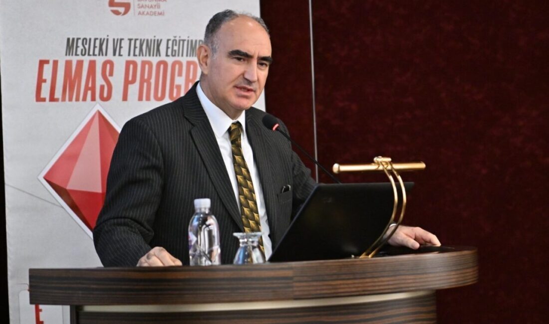 Manisa Valisi Vahdettin Özkan’ın 96 yaşındaki annesi Nafiye Özkan, Muş’ta