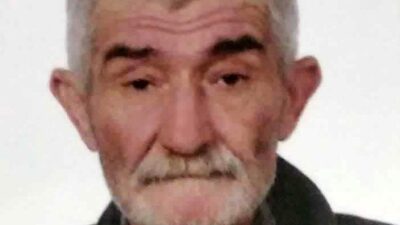 Manisa’nın Salihli ilçesindeki bir 4 katlı binanın çatısından düşen 68