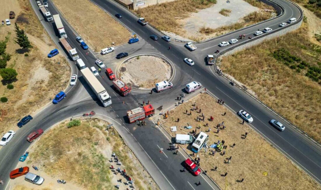 Manisa’nın Şehzadeler ilçesine bağlı Karaoğlanlı Mahallesi kavşağında meydana gelen trafik
