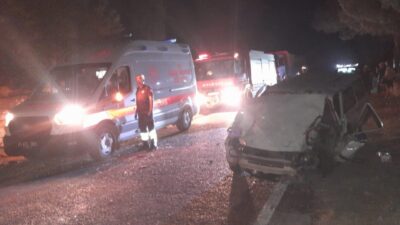 Manisa’nın Selendi ilçesinde meydana gelen trafik kazasında, otomobil ile traktörün
