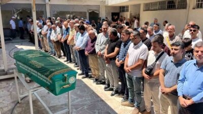 Manisa’nın Şehzadeler ilçesinde özel bir halk minibüsü ile panelvanın çarpışması