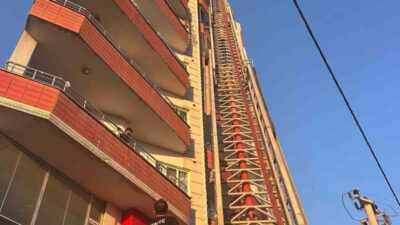 Mardin’in Kızıltepe ilçesinde bulunan 7 katlı bir apartmanın en üst