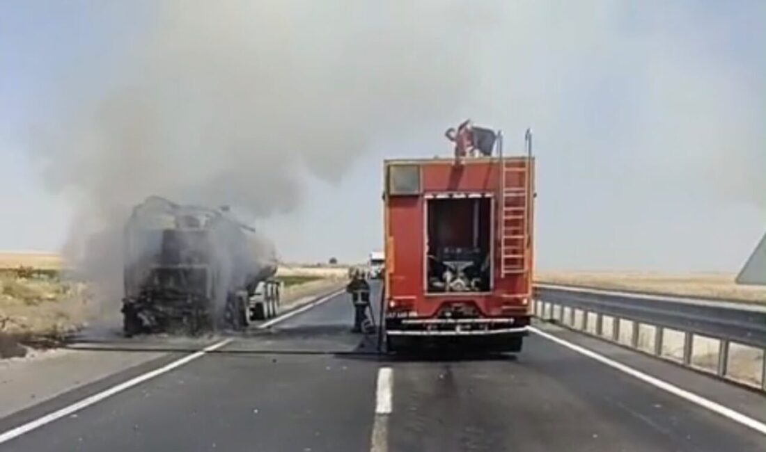 Mardin’in Nusaybin ilçesinde seyir halindeki bir tanker alevlere teslim oldu