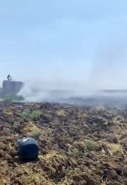 Mardin’in Nusaybin ilçesinde Beylik Mahallesi su kanalı mevkiinde çıkan anız