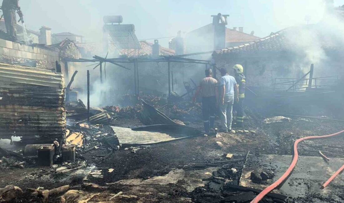 Muğla’nın Menteşe ilçesine bağlı Düğerek Mahallesi’nde meydana gelen yangında bir