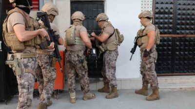 Mersin merkezli 11 ilde polis ve jandarma ekiplerinin gerçekleştirdiği iki