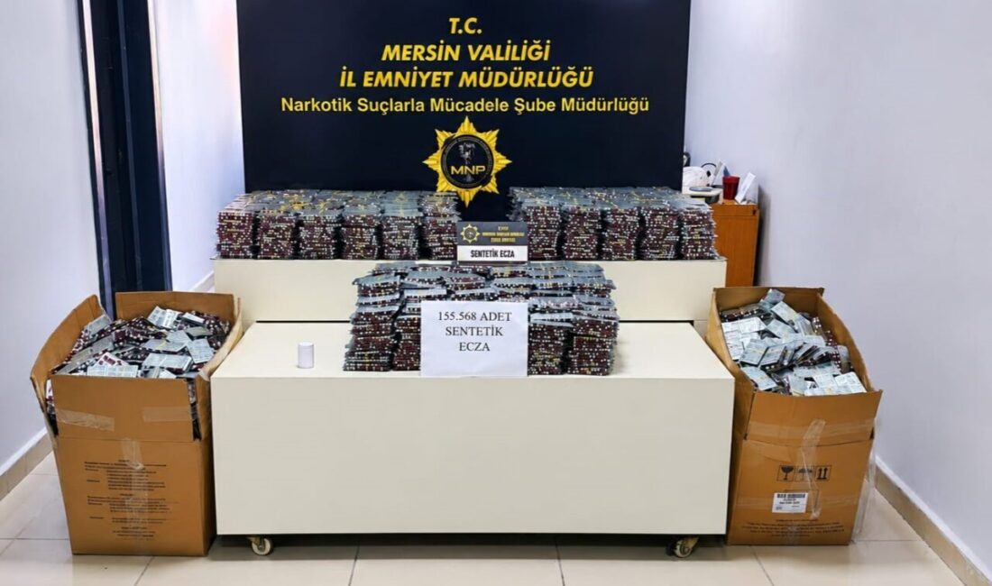 Mersin ilinde polisin düzenlediği operasyonda bir iş yerinde 155 bin