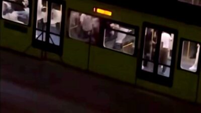 Bursa’da 152 Evler Metro İstasyonu’nda çıkan çatışma, istasyonu adeta savaş