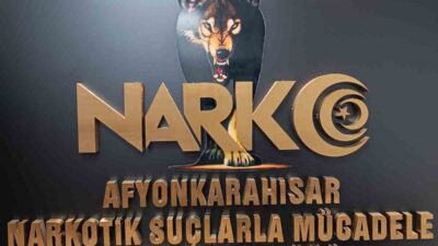 Afyonkarahisar’da polis tarafından gerçekleştirilen operasyonda, durdurulan bir minibüsün koltuk döşemelerine