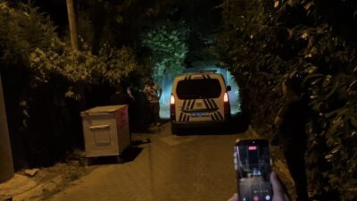 Eski manken Deniz Akkaya, Kocaeli’nin Kartepe ilçesinde bulunan bir villada