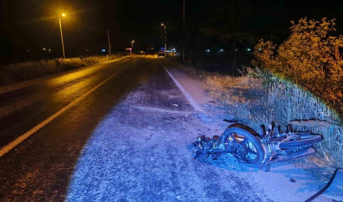 Afyonkarahisar’da meydana gelen trafik kazasında otomobil ile motosiklet çarpıştı. Kazada