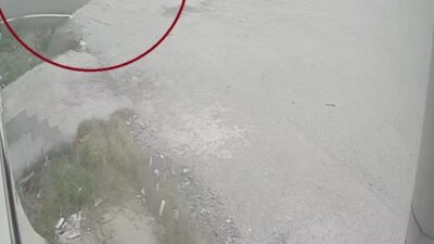 Payas ilçesinde meydana gelen bir kaza anı, Cumhuriyet Mahallesi’nde kameraya