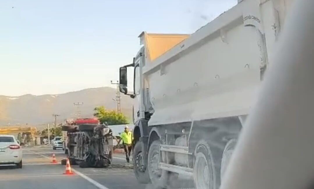Muş’ta, bir hafif ticari aracın kontrolden çıkarak takla atması sonucu