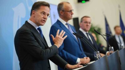 NATO Genel Sekreteri Mark Rutte, Almanya Başbakanı Friedrich Merz ve