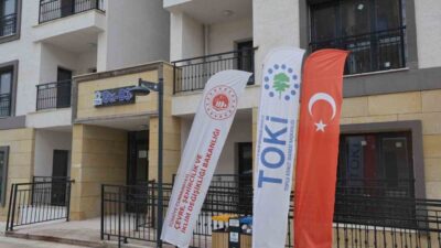 Nevşehir’de bir emlakçının, bir dairenin satışında hem ev sahibini hem