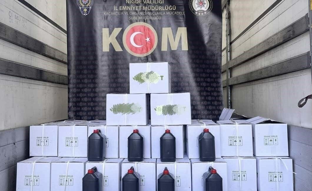 Niğde’de kaçakçılıkla mücadele amacıyla düzenlenen operasyonda bin 20 litre etil
