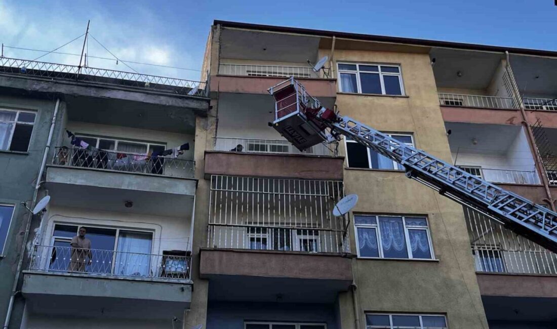 Niğde’de yer alan bir apartmanın dördüncü katındaki dairede çıkan yangın,